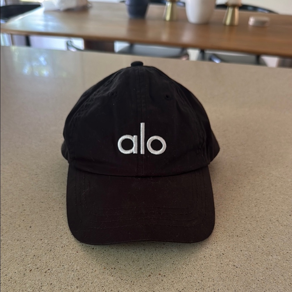 ALO Yoga Black Baseball Cap Minimalist Design